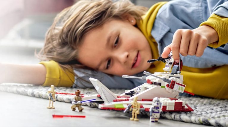 LEGO Czołg bojowy Republiki wjeżdża do świata Star Wars