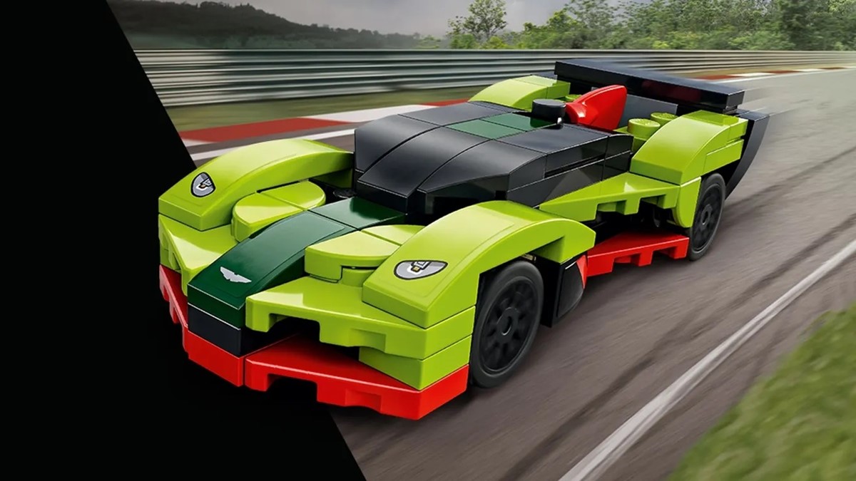 Opóźniony set LEGO 30434 Aston Martin Valkyrie AMR Pro wjechał na LEGO.com