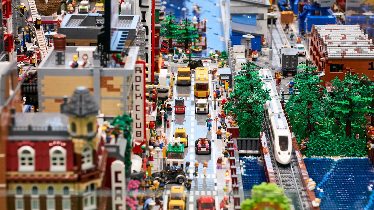 Klocki Lego najpopularniejszą zabawką w polskim internecie