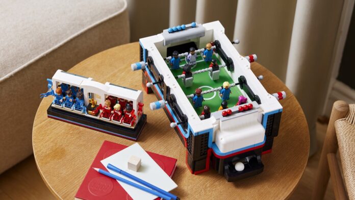 LEGO 21337 Piłkarzyki