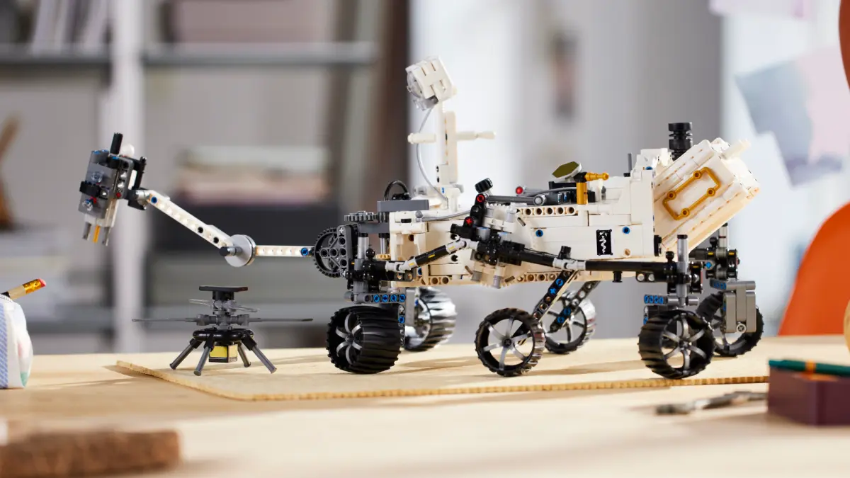 Marsjański łazik oficjalnie na stronie LEGO